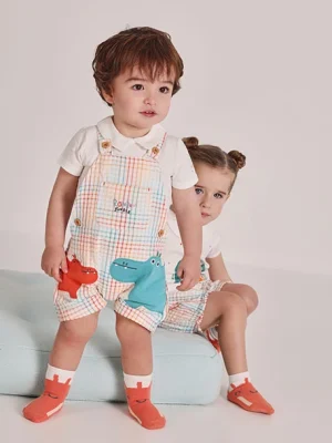 Peto cuadritos y dinos